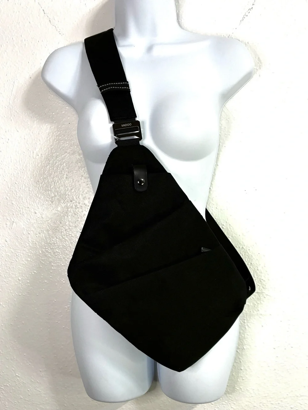 VADOO Sling RFID Blocking Bag Anti-theft Crossbody Shoulder Black Unisex